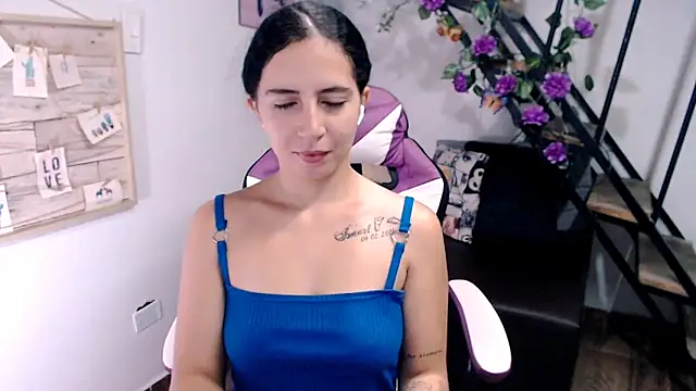 samantha baby  online show from April 2, 6:36 pm