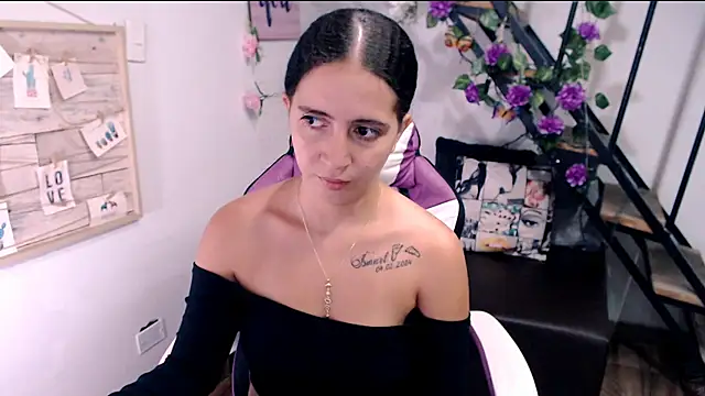 Snapshot of samantha_baby_ chatting on June 6, 6:46 pm samantha baby online show from June 6, 6:46 pm