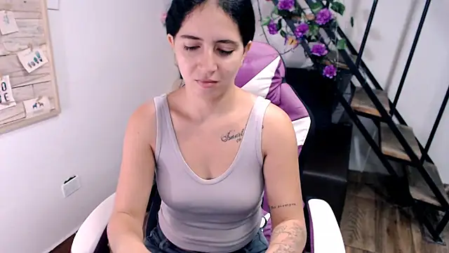 samantha baby  online show from March 21, 4:00 pm