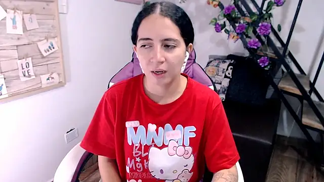 samantha baby  online show from April 8, 6:20 pm