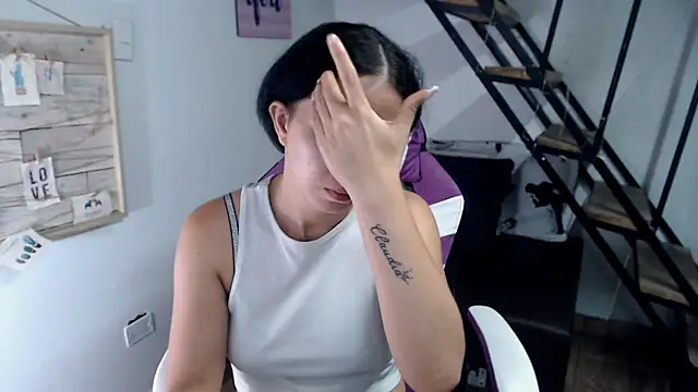 Snapshot of samantha_baby_ chatting on October 20, 5:20 am samantha baby online show from October 20, 5:20 am