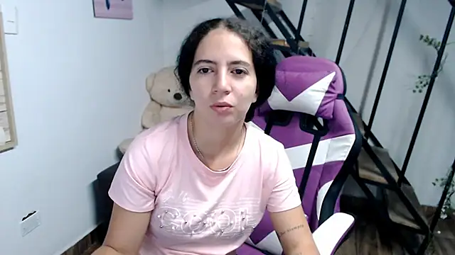 samantha baby  online show from November 23, 5:45 pm