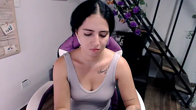 samantha baby  online show from February 10, 1:04 am