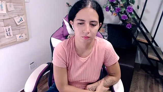 samantha baby  online show from March 24, 11:49 pm