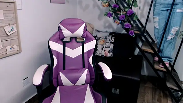 samantha baby  online show from February 5, 11:33 pm