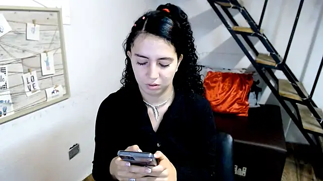 Snapshot of samantha_baby_ chatting on March 14, 9:10 pm samantha baby online show from March 14, 9:10 pm