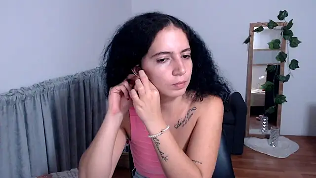 samantha baby  online show from November 30, 7:09 am