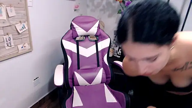 samantha baby  online show from February 24, 2:23 am