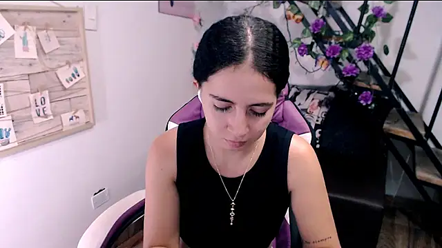 samantha baby  online show from May 5, 6:44 pm