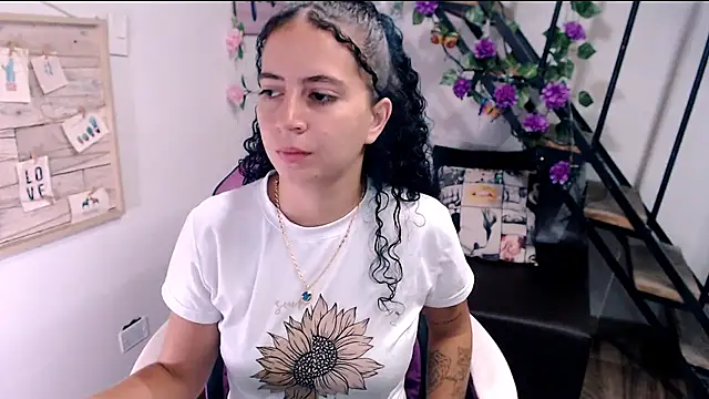 Snapshot of samantha_baby_ chatting on June 14, 5:03 pm samantha baby online show from June 14, 5:03 pm