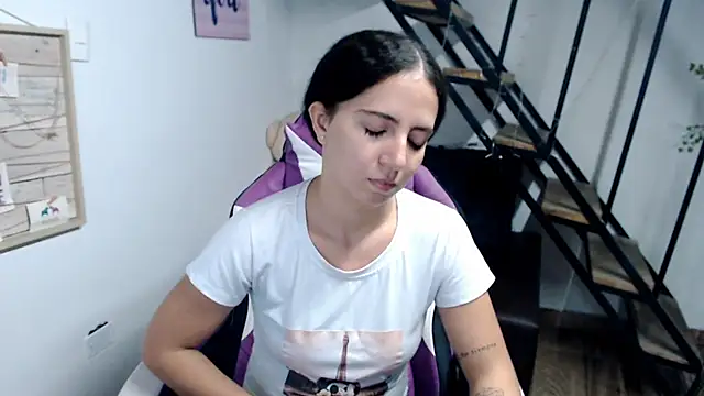 samantha baby  online show from November 24, 5:35 pm