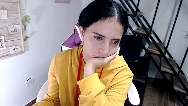 samantha baby  online show from January 11, 6:15 pm