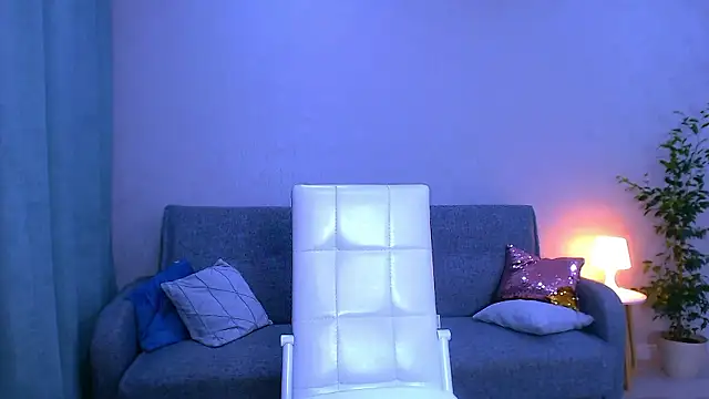 LesleySweet online show from March 14, 5:41 pm