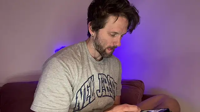 Snapshot of alexmannd chatting on November 15, 4:55 pm alexmannd online show from November 15, 4:55 pm