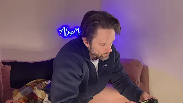 Snapshot of alexmannd chatting on November 8, 5:05 pm alexmannd online show from November 8, 5:05 pm