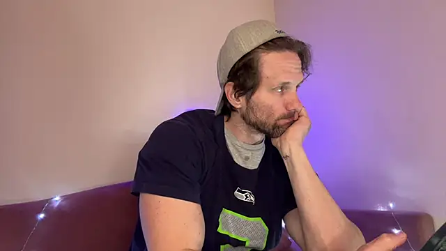 Snapshot of alexmannd chatting on December 4, 5:34 pm alexmannd online show from December 4, 5:34 pm