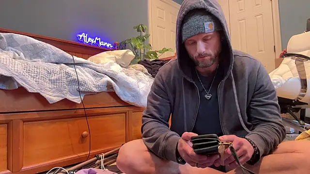 alexmannd online show from February 7, 2:26 pm