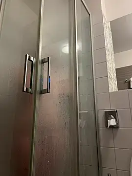 Leonie18sexy online show from January 15, 9:34 am