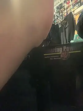 ThICk JuIcEy online show from September 15, 8:42 pm