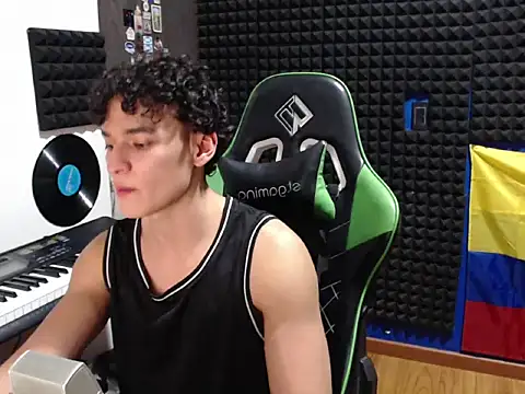 Curly Angel24 online show from July 18, 2:42 am