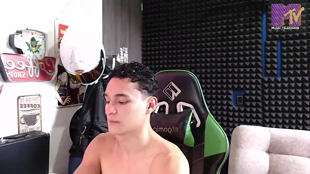 Curly Angel24 online show from October 22, 8:30 pm