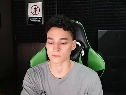 Curly Angel24 online show from December 20, 1:19 am