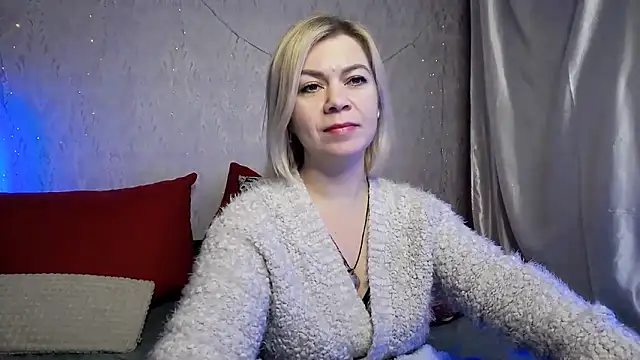 LILU MS online show from December 15, 8:09 am