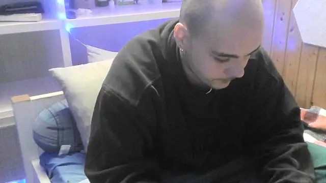 Snapshot of ItalianVinDiesel chatting on January 5, 4:27 pm ItalianVinDiesel online show from January 5, 4:27 pm