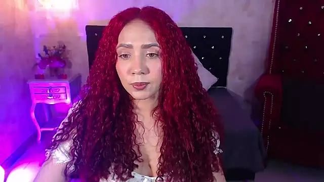 IsabelaLatina online show from July 5, 3:33 am