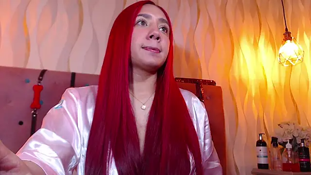 IsabelaLatina online show from March 8, 3:10 am