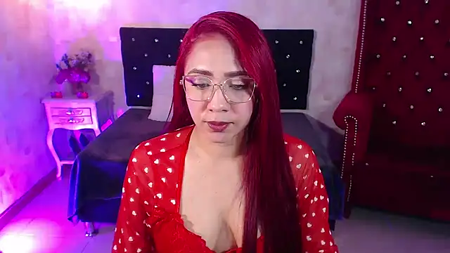 IsabelaLatina online show from June 26, 3:23 am