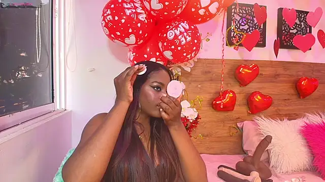 Snapshot of KAROL-SCOTT chatting on February 15, 8:23 pm KAROL-SCOTT online show from February 15, 8:23 pm