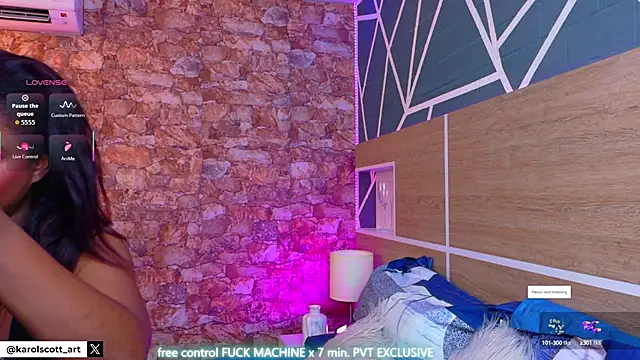 KAROL-SCOTT online show from October 28, 9:58 pm