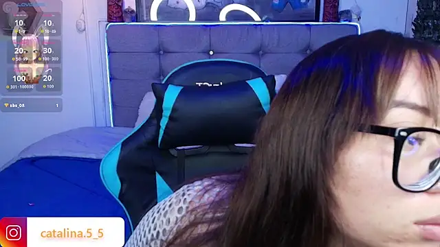 Snapshot of Kata_Bigboobs chatting on June 4, 6:34 pm Kata Bigboobs online show from June 4, 6:34 pm