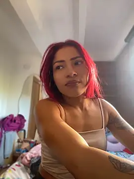 Snapshot of ari_sexy1 chatting on May 3, 9:40 pm ari sexy1 online show from May 3, 9:40 pm