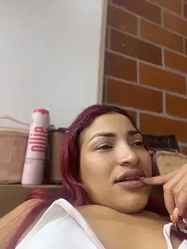 Snapshot of ari_sexy1 chatting on June 6, 2:28 am ari sexy1 online show from June 6, 2:28 am