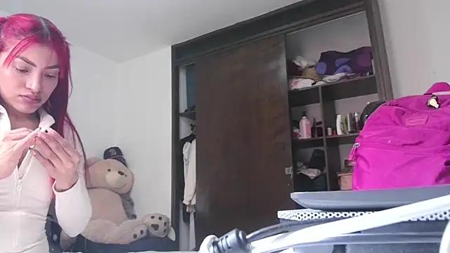 ari sexy1 online show from December 3, 5:45 pm