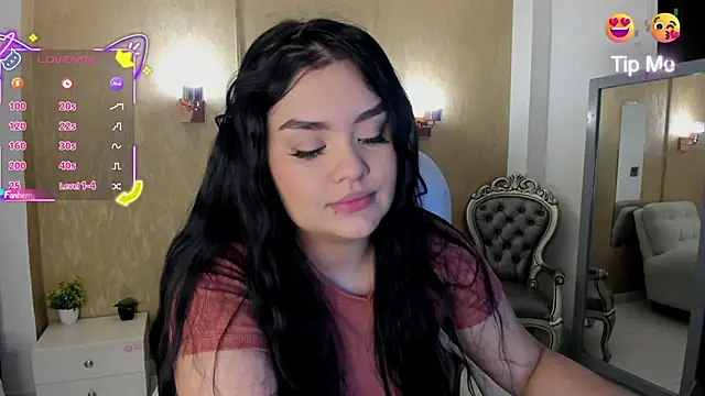 Snapshot of martinasaez chatting on November 1, 1:49 pm martinasaez online show from November 1, 1:49 pm