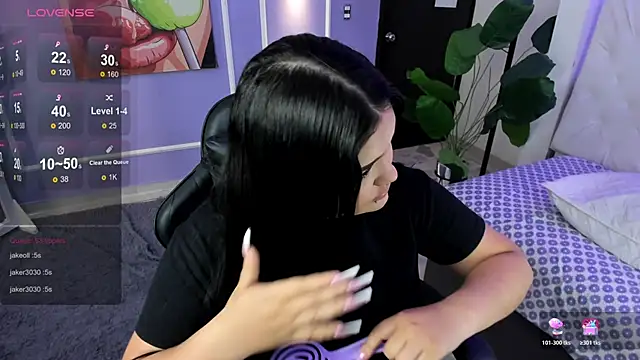 Snapshot of martinasaez chatting on November 29, 8:42 pm martinasaez online show from November 29, 8:42 pm