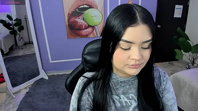 Snapshot of martinasaez chatting on November 14, 8:12 pm martinasaez online show from November 14, 8:12 pm