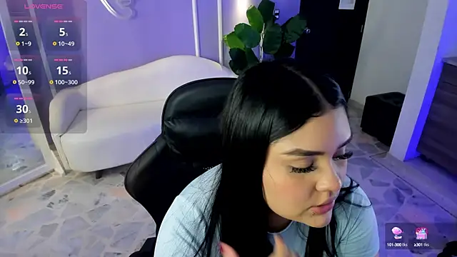 Snapshot of martinasaez chatting on September 19, 8:24 pm martinasaez online show from September 19, 8:24 pm