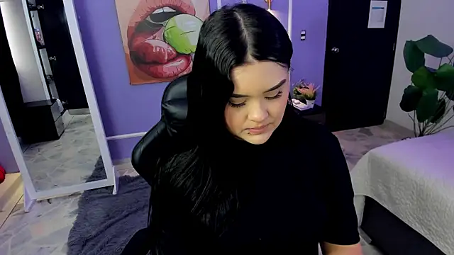 Snapshot of martinasaez chatting on November 24, 8:31 pm martinasaez online show from November 24, 8:31 pm