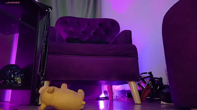 MistressMeg4n online show from August 3, 11:31 pm