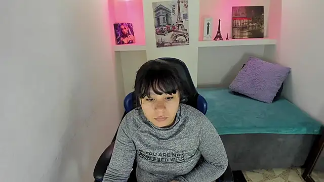 Snapshot of Charis_21 chatting on September 18, 3:31 am Charis 21 online show from September 18, 3:31 am