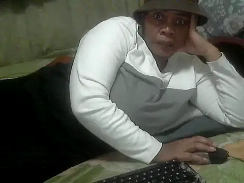 BLACKMILF4U online show from June 9, 4:52 pm