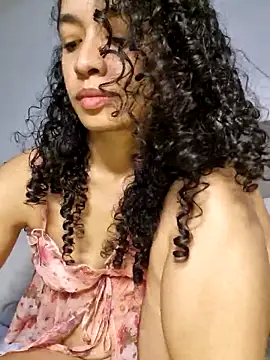 Snapshot of angela__98 chatting on June 10, 1:12 pm angela 98 online show from June 10, 1:12 pm