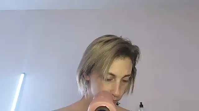 Liza Rosa online show from October 7, 7:59 pm