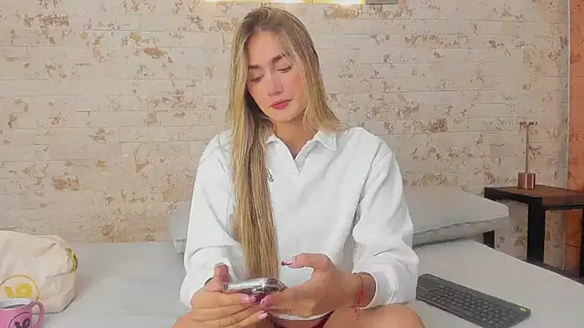 maryy campbell  online show from March 13, 11:04 am