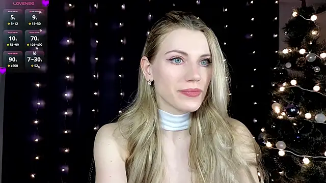 Lilianna Just online show from December 5, 7:00 pm