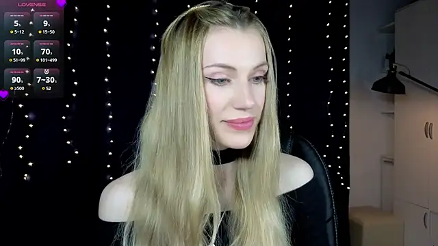 Lilianna Just online show from February 25, 4:14 pm